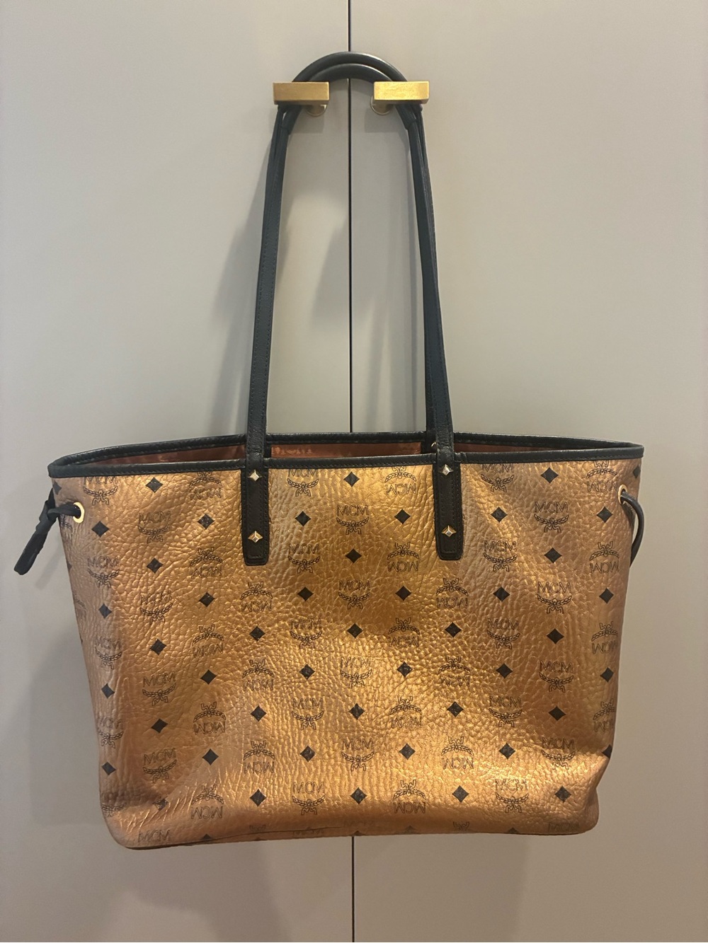 Authentic MCM Metallic Gold Tote with Black Trim - Amazing Condition - Picture 2 of 12